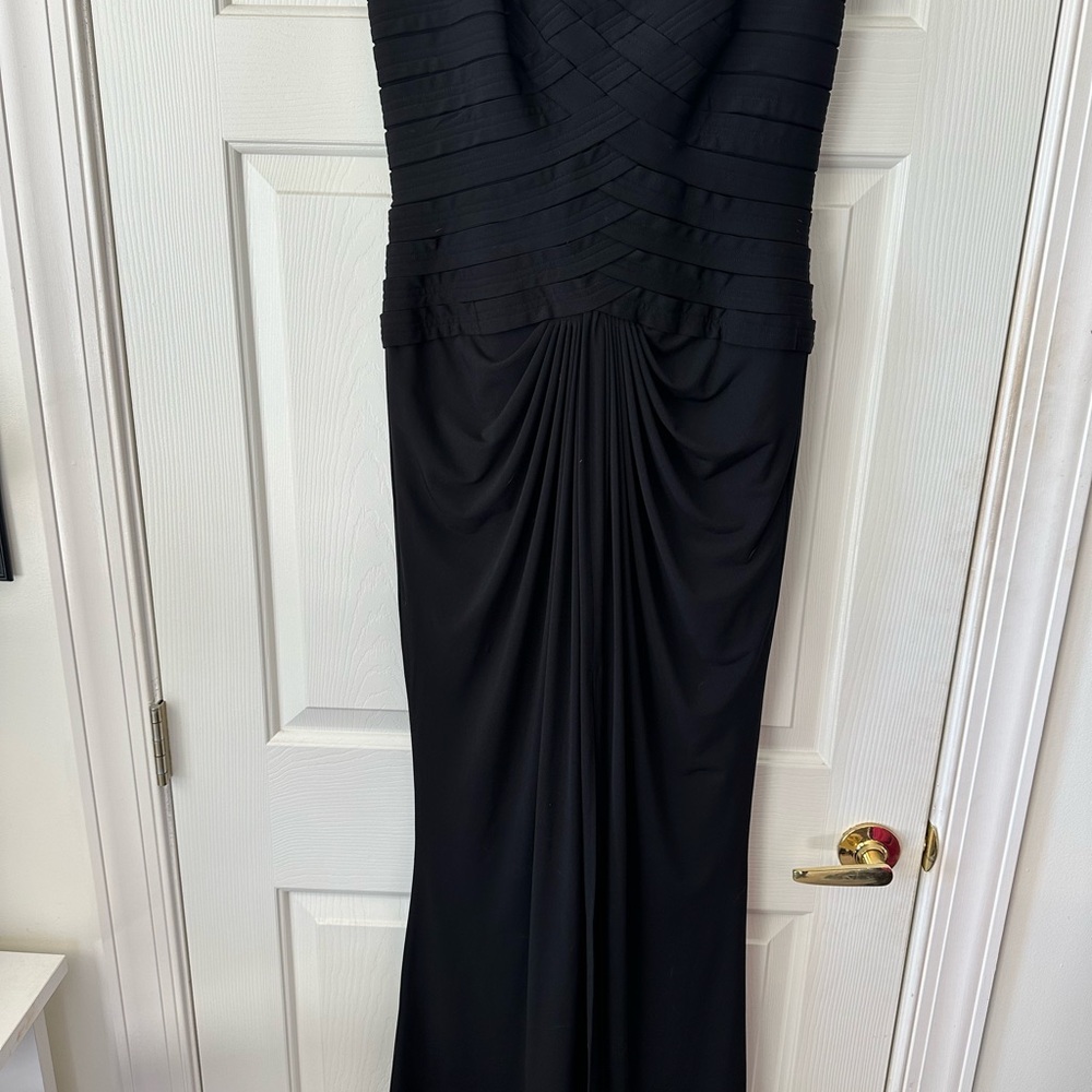 Tadashi Shoji Black Strapless Ruched Gown Cocktail